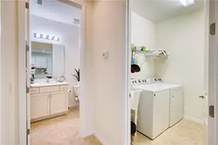 2945 Trustee Ave, Sarasota, FL 34243 - Photo 18