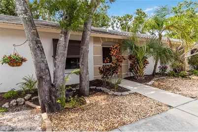 642 N Jefferson Avenue #13, Sarasota, FL 34237 - Photo 2