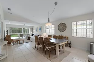 7641 Quinto Dr, Sarasota, FL 34238 - Photo 6