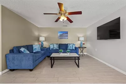 208 Peacock Lane, Holmes Beach, FL 34217 - Photo 10