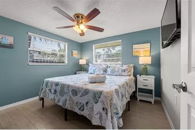 208 Peacock Lane, Holmes Beach, FL 34217 - Photo 30