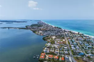 208 Peacock Ln, Holmes Beach, FL 34217 - Photo 38