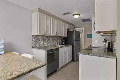 208 Peacock Lane, Holmes Beach, FL 34217 - Photo 12
