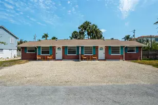 208 Peacock Ln, Holmes Beach, FL 34217 - Photo 2