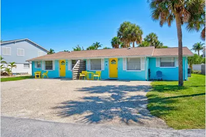208 Peacock Lane, Holmes Beach, FL 34217 - Photo 36