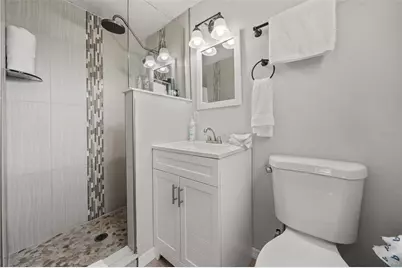 208 Peacock Lane, Holmes Beach, FL 34217 - Photo 32