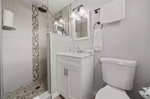 208 Peacock Ln, Holmes Beach, FL 34217 - Photo 32