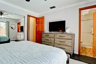 1010 68th St NW, Bradenton, FL 34209 - Photo 10