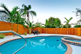 1010 68th St NW, Bradenton, FL 34209 - Photo 2