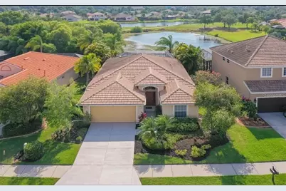 8950 Stone Harbour Loop, Bradenton, FL 34212 - Photo 2