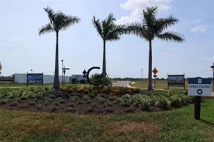 650 Maldives Trl, Sarasota, FL 34234 - Photo 4