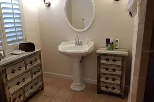 2745 Cardwell Way, Sarasota, FL 34231 - Photo 18