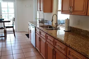 2745 Cardwell Way, Sarasota, FL 34231 - Photo 10