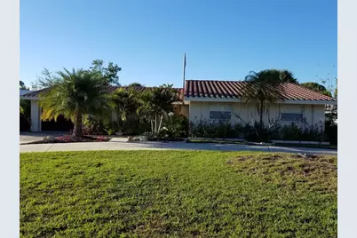 2745 Cardwell Way, Sarasota, FL 34231 - Photo 2