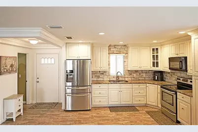 802 Capri Isles Boulevard #231, Venice, FL 34292 - Photo 6