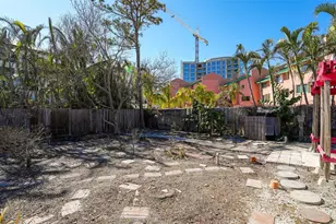 132 Harrison Dr, Sarasota, FL 34236 - Photo 16