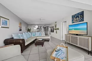 4745 Independence Dr, Bradenton, FL 34210 - Photo 16