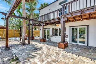 681 Avenida De Mayo, Sarasota, FL 34242 - Photo 32