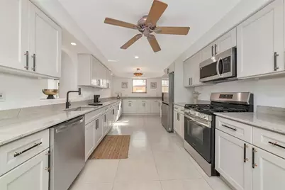 681 Avenida De Mayo, Sarasota, FL 34242 - Photo 14