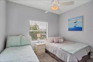9630 Club S Cir, Sarasota, FL 34238 - Photo 10