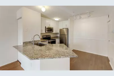 850 S Tamiami Trail #203, Sarasota, FL 34236 - Photo 10