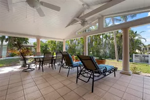 602 Baronet Ln, Holmes Beach, FL 34217 - Photo 38