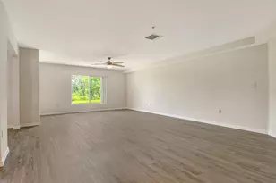 383 Bobby Jones Rd, Sarasota, FL 34232 - Photo 4