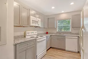 383 Bobby Jones Rd, Sarasota, FL 34232 - Photo 12