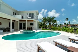 603 Emerald Ln, Holmes Beach, FL 34217 - Photo 46