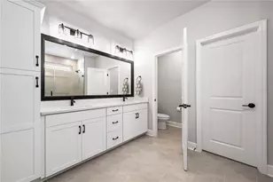 2408 Ezzell Ct, Sarasota, FL 34237 - Photo 30