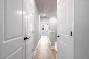 2408 Ezzell Ct, Sarasota, FL 34237 - Photo 36