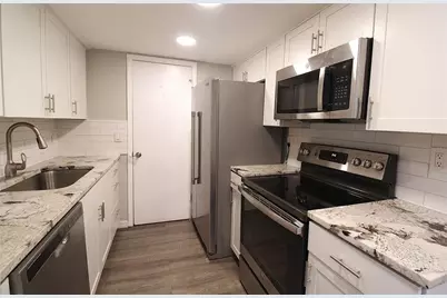 4119 61st Avenue Terrace W #407, Bradenton, FL 34210 - Photo 2