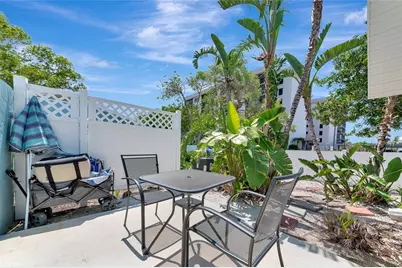 170 Roosevelt Drive #2, Sarasota, FL 34236 - Photo 4