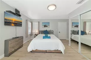 170 Roosevelt Dr, Sarasota, FL 34236 - Photo 10