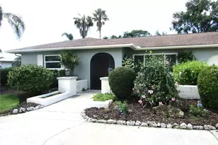 4700 Greencroft Rd, Sarasota, FL 34235 - Photo 2