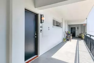 226 Golden Gate Point, Sarasota, FL 34236 - Photo 10