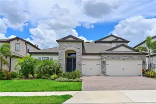 8916 Isabella Cir, Parrish, FL 34219 - Photo 2