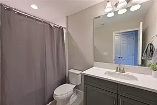 8916 Isabella Cir, Parrish, FL 34219 - Photo 22