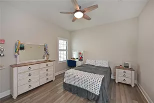 8916 Isabella Cir, Parrish, FL 34219 - Photo 16