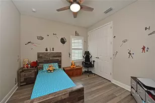 8916 Isabella Cir, Parrish, FL 34219 - Photo 18