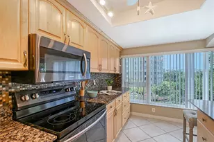 1100 Imperial Dr, Sarasota, FL 34236 - Photo 18