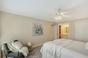 1100 Imperial Dr, Sarasota, FL 34236 - Photo 20