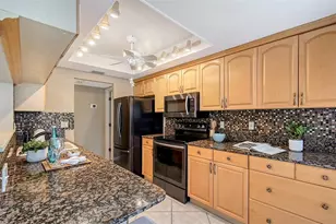1100 Imperial Dr, Sarasota, FL 34236 - Photo 16