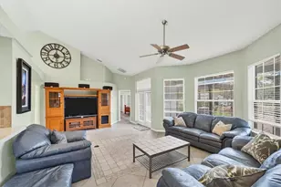 1108 64th St Ct E, Bradenton, FL 34208 - Photo 6