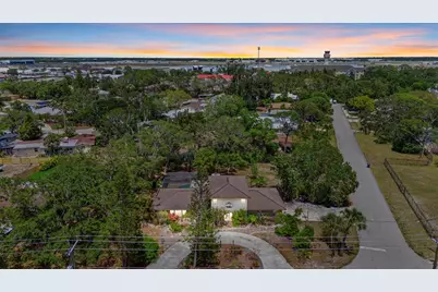 8255 Longbay Boulevard, Sarasota, FL 34243 - Photo 44