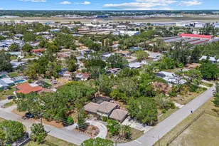 8255 Longbay Blvd, Sarasota, FL 34243 - Photo 46