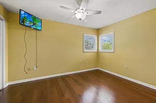 8255 Longbay Blvd, Sarasota, FL 34243 - Photo 20