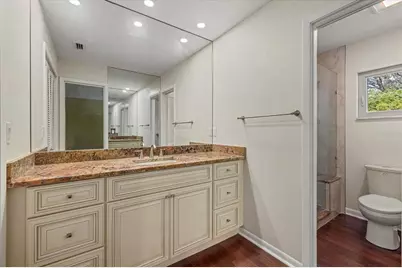 8255 Longbay Boulevard, Sarasota, FL 34243 - Photo 24