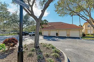 8422 Wethersfield Run, Lakewood Ranch, FL 34202 - Photo 10