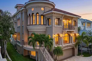 290 N Washington Dr, Sarasota, FL 34236 - Photo 1